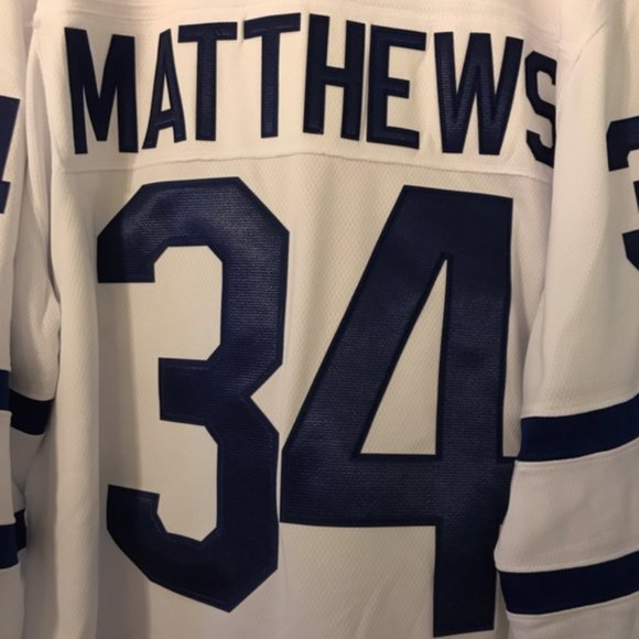 NHL Fanatics Auston Matthews Toronto Maple Leafs Jersey (NWT) - Picture 8 of 12